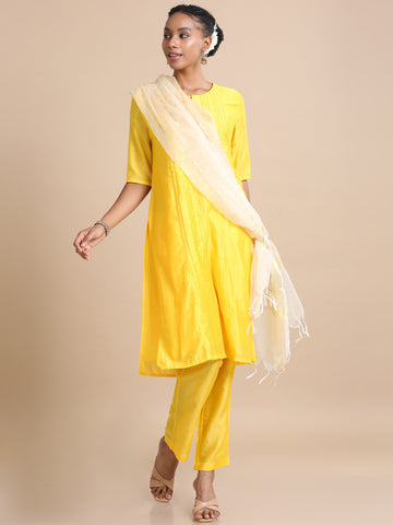 Sunshine Elbow sleeves Cotton silk Thread work Regular fit Calf length Kurta Set - With Dupatta