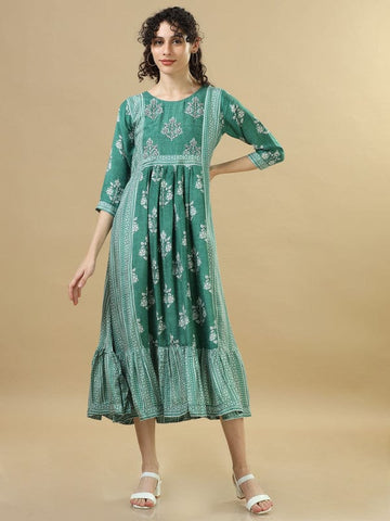 Green 3/4Th Sleeves Cotton Slub Floral Regular Fit Calf Length Dress