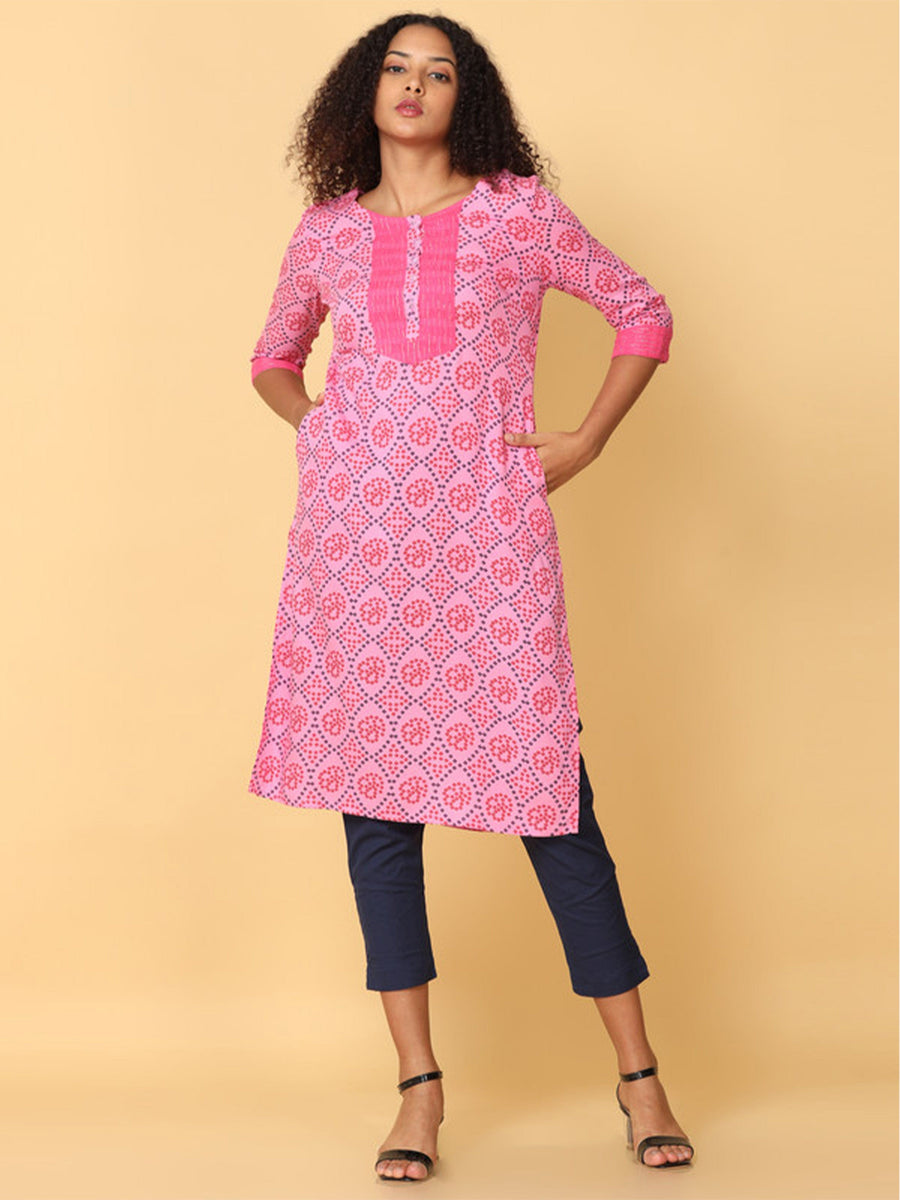 Hassu's Women Pink 3/4Th Sleeves Rayon Geometric Regular Knee Length Jewel Neck Kurta