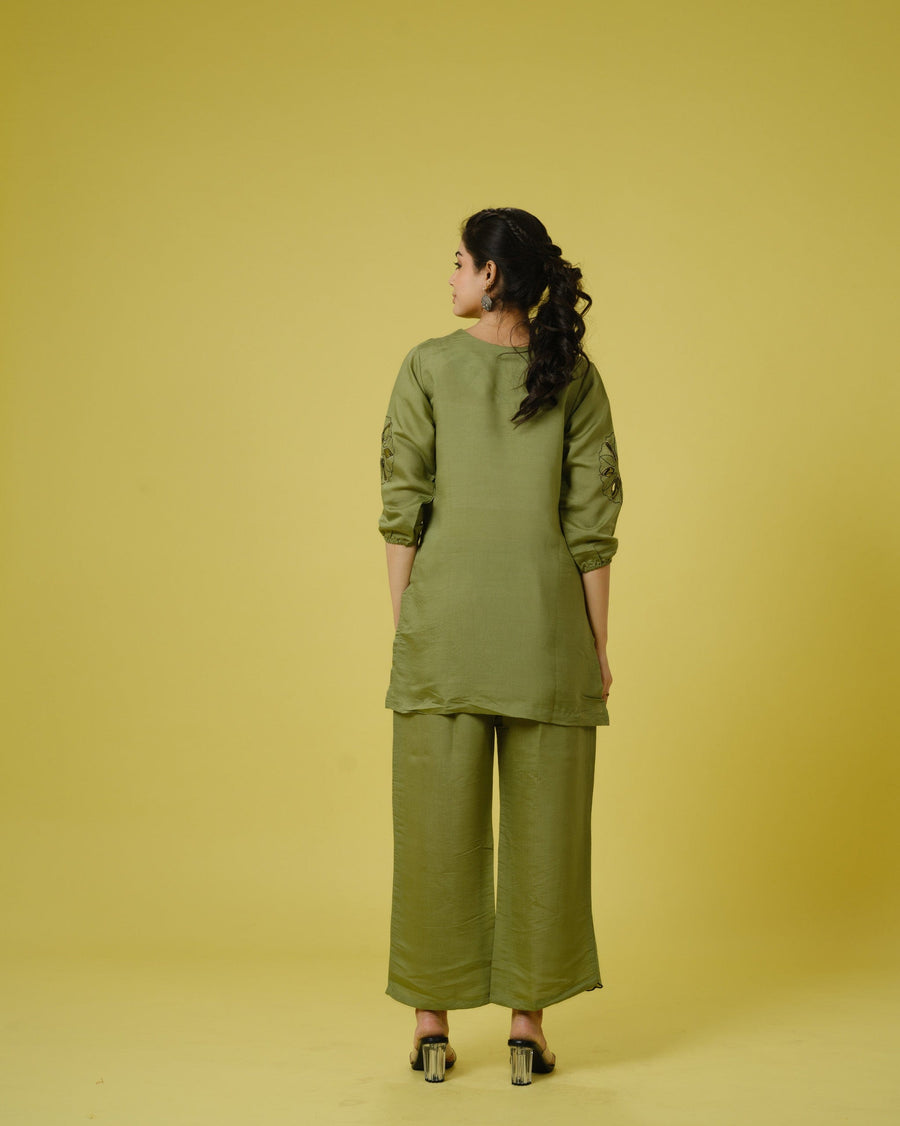 Olive 3/4th Sleeves Cotton Chanderi Tropical, Thread Work Hip Length Co-Ords