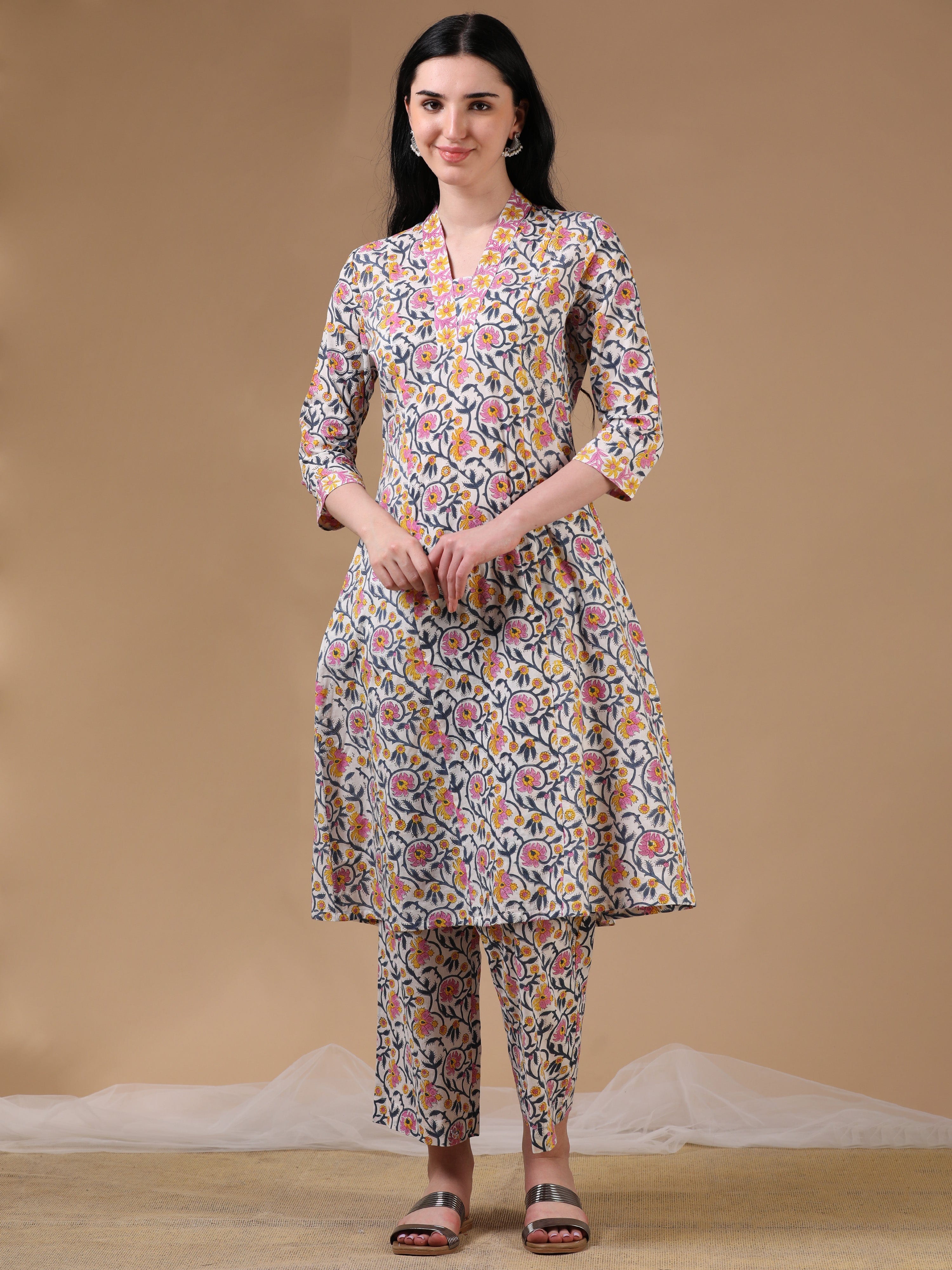 Multi Color 3/4th Regular  Sleeve  A-Line Kurta