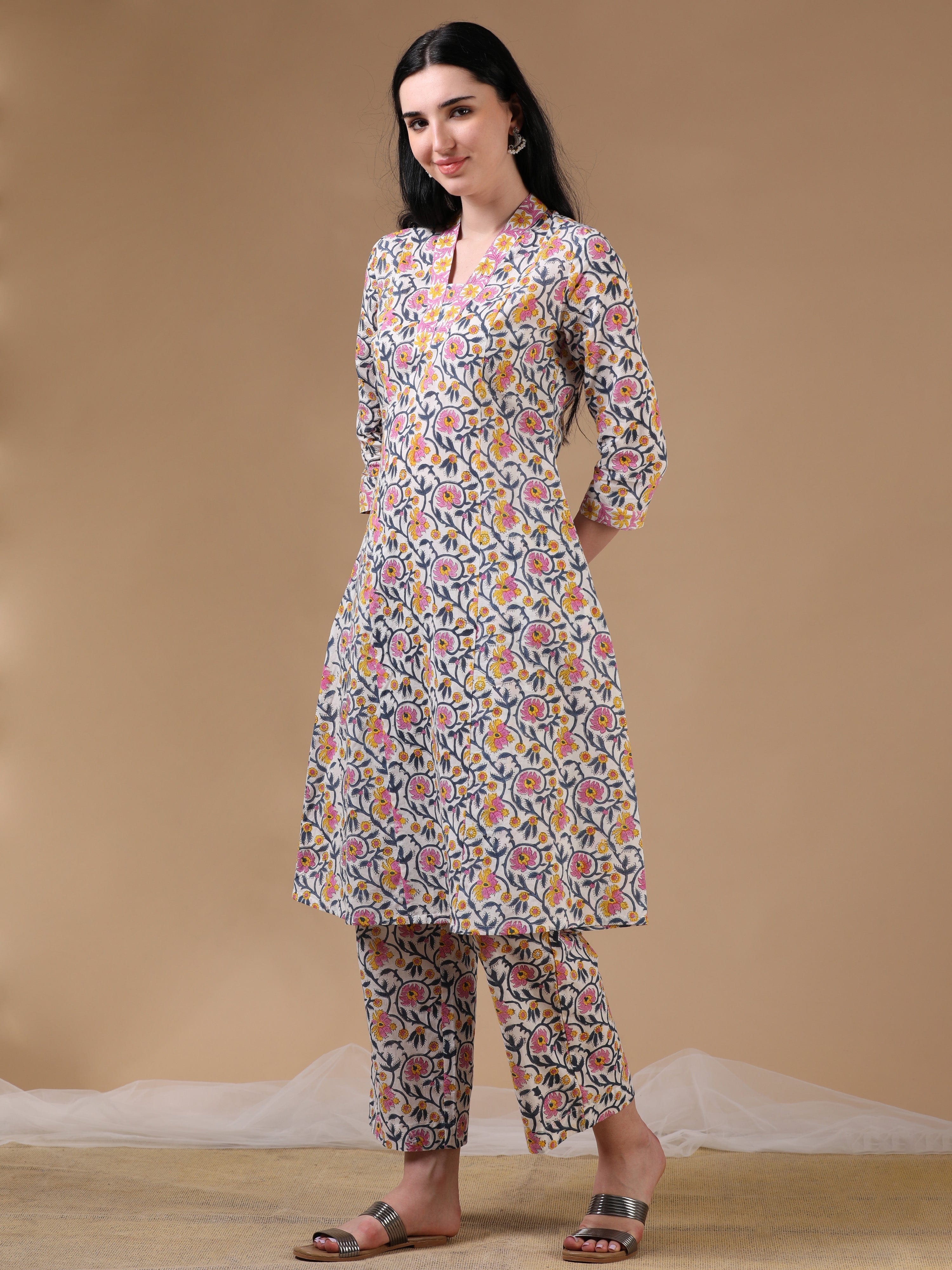Multi Color 3/4th Regular  Sleeve  A-Line Kurta