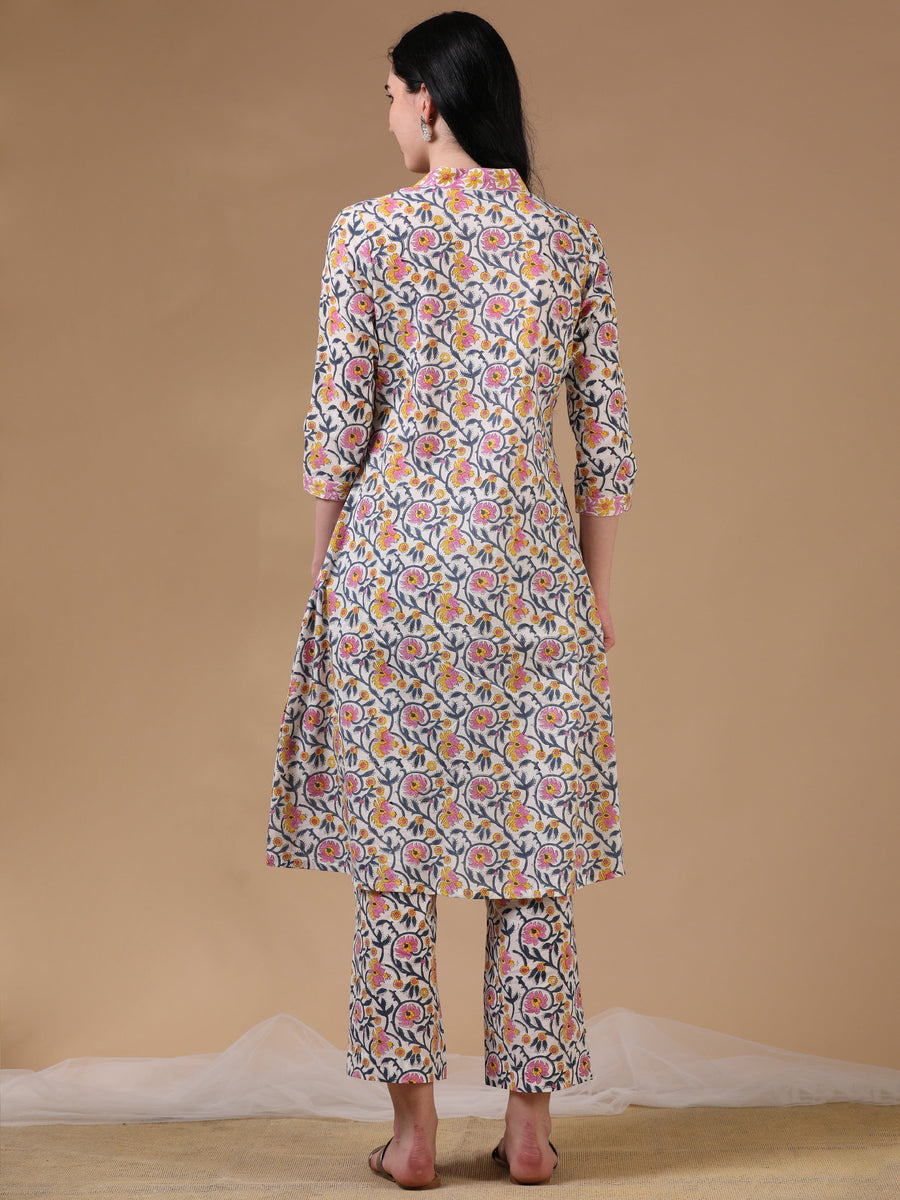 Multi Color 3/4th Regular  Sleeve  A-Line Kurta