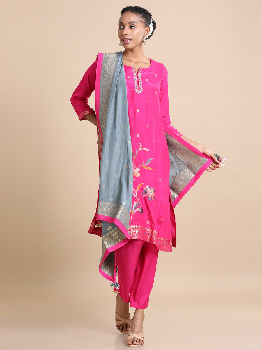 Pink 3/4th sleeves Silk Floral print Regular fit Calf length Kurta Set - With Dupatta