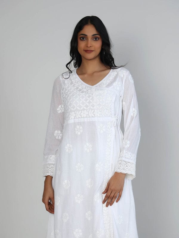 White 3/4th Sleeves Cotton Tone-on-tone thread work with lace fabric hemline Knee Length Kurta