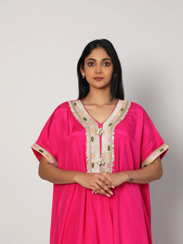 Pink Elbow Sleeves Chanderi Lace attachament on neck placket Calf length Kurta Set - Without Dupatta