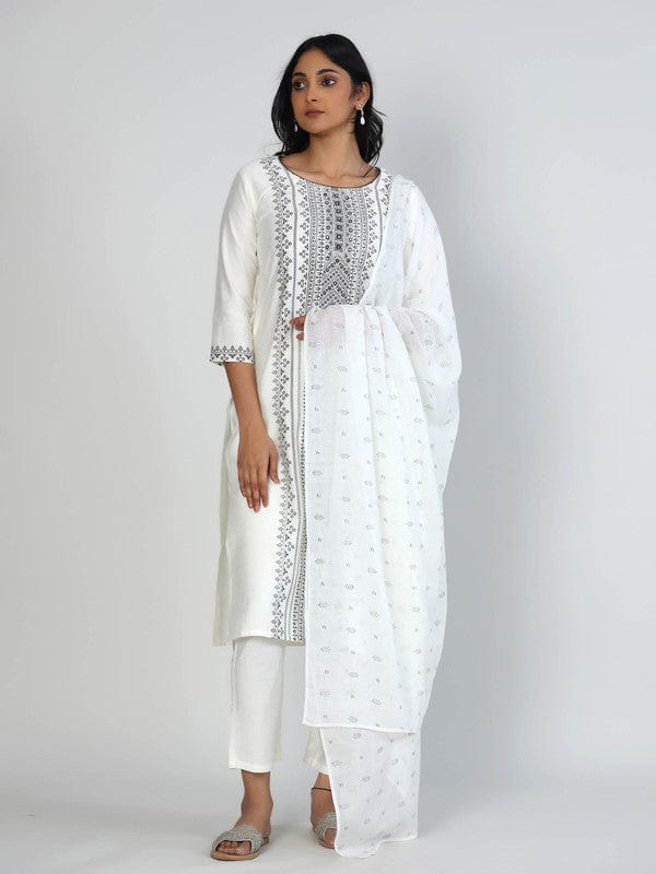 White 3/4th Sleeves Viscose Placement print Calf length Kurta Set - With Dupatta