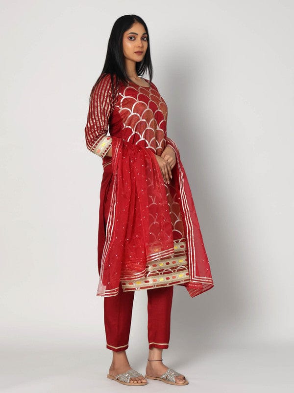 Maroon 3/4th Sleeves Chanderi All over print Calf length Kurta Set - With Dupatta