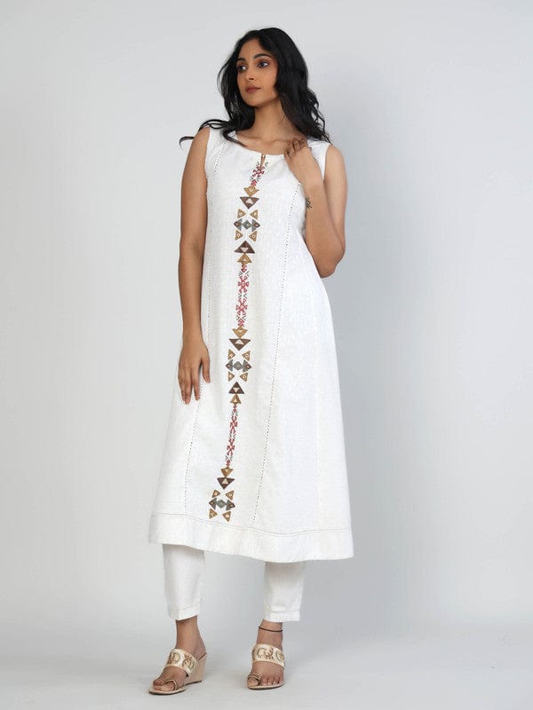 Off White Sleeveless Chanderi Thread work, mirror work Calf length Kurta Set - With Dupatta
