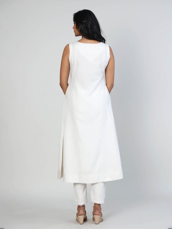 Off White Sleeveless Chanderi Thread work, mirror work Calf length Kurta Set - With Dupatta